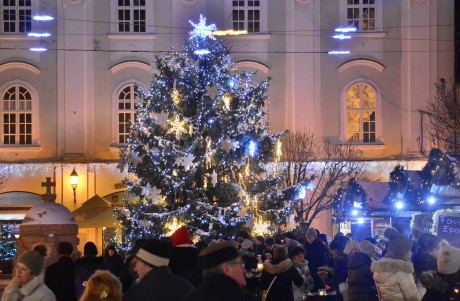 Öröm és varázslat a mesebeli adventi Belvárosban